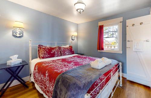 Hidden Villa Cottage #1 - The Nautical Cottage - Photo 12