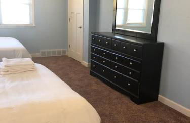 Entire apartment close to downtown - 2 Queen beds - Photo 11