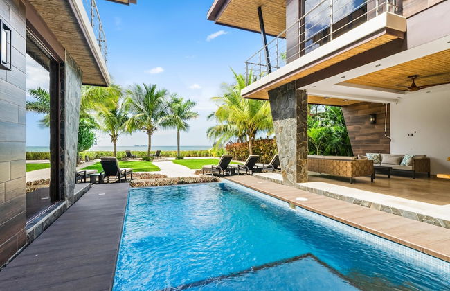 Beachfront Villa - Sunsets and Daily Maid Service - Photo 36