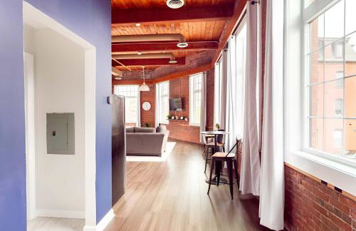 Jennifer's Historic Riverfront Loft City Views - Foto 30