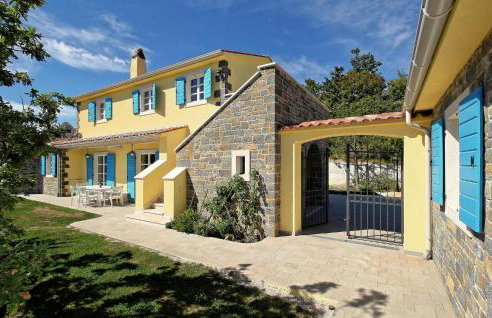 6 Bedroom Cozy Home In Pazin - Photo 2