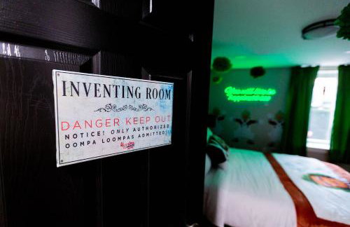 Famous Willy Wonka Themed Home - Foto 39