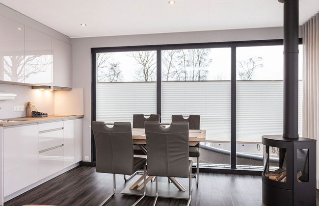 Unique Houseboat on and Around the Sneekermeer - Foto 13