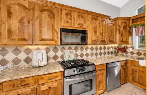 A Tuscan Adventure in California! 3 BDR Sleeps 8 - Photo 14