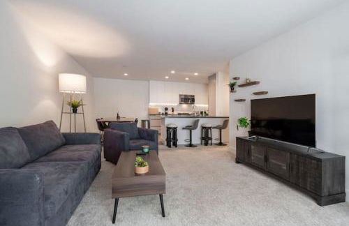 Sharon Green apartments by FantasticStay - Photo 3