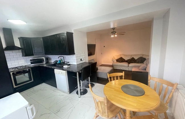 Inviting Apartment in Hayes With Garden & Parking - Foto 11