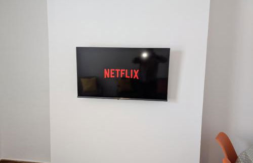 Fantastic 3-Bedroom House in Crawley - 10 mins from Gatwick - Foto 16