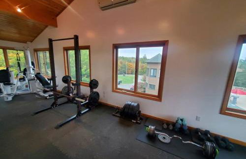 Bear Mountain Lodge. 560 Acre Wooded Estate. - Foto 38