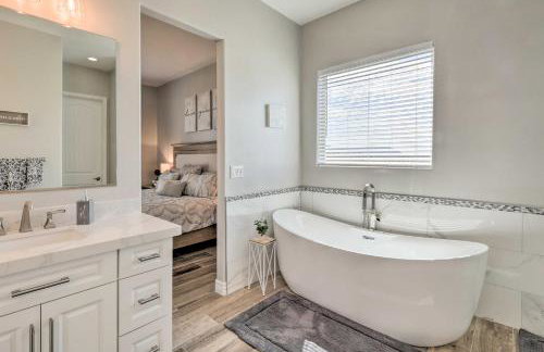 Vistas Bonitas Home with Patio 7 Mi to Snowbowl! - Foto 16