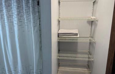 Buffalo 4BR Home 5 Beds, Near Airport & Downtown - Foto 17