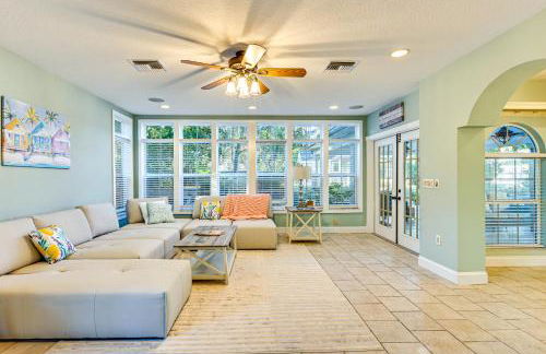 1 Block to Sims Park Spacious Getaway with Balcony - Foto 3