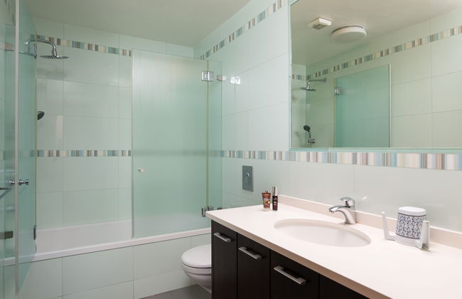 Luxury Duplex with Rooftop by FeelHome - Photo 28