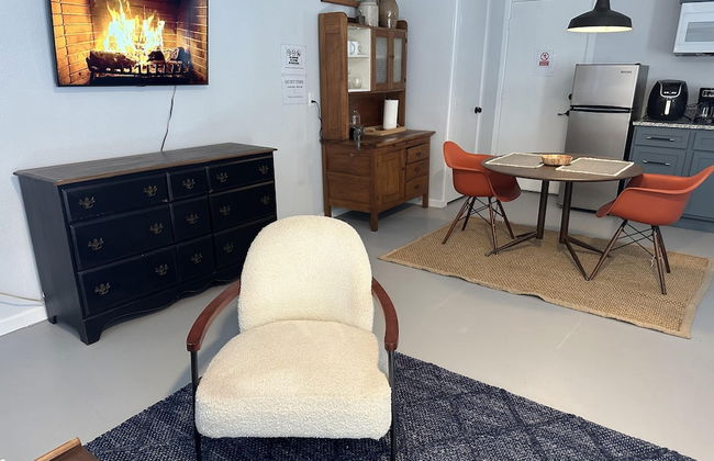 Bright Trendy Studio 9min to Asia District - Photo 13