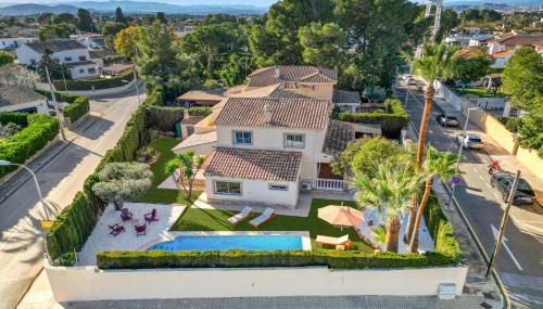 Private Garden Villa near Valencia with Cinema and Gym - Foto 2, sunbed