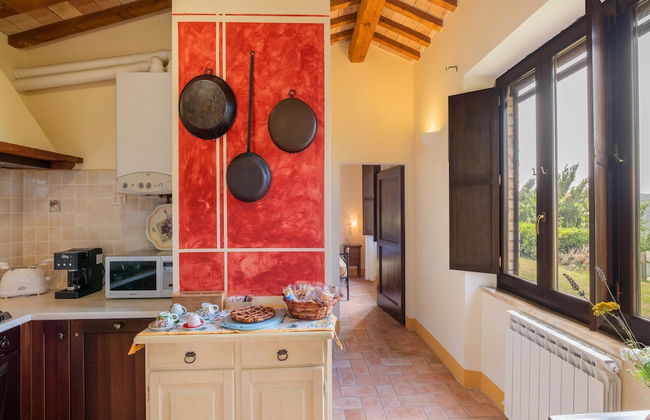 Fabulous Holiday Home With Wifi in Monte San Martino Italy - Photo 5