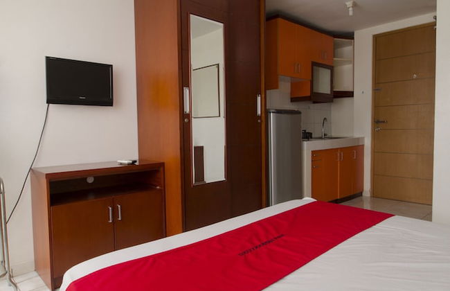 RedDoorz Apartment @ Margonda Residence - Photo 10