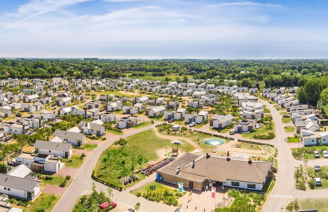 Detached Single Story Holiday Home Near the Sea - Photo 16