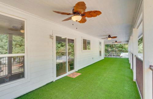 Hemphill Vacation Rental with Pool, Walk to Lake! - Foto 2