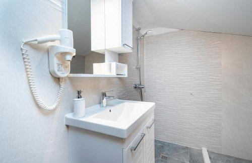 Family friendly house with a swimming pool Radovin, Zadar - 21307 - Foto 22