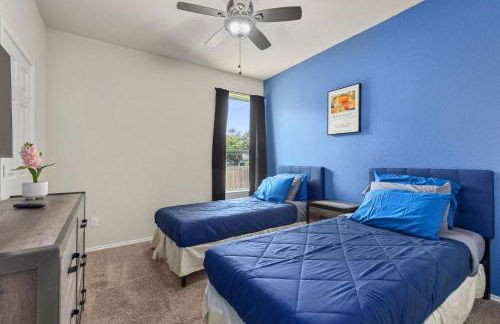 NEW 12 Bd Temple House, up to 14 PPL, Perfect for Families, Contractors, Large Groups, In Home Theatre, Arcade, Billiards - Professionally Managed By Stay Albatross Furnished Rentals - Foto 21