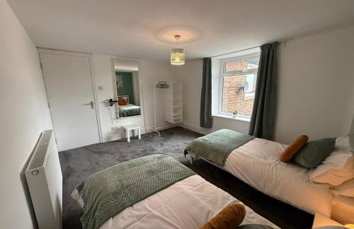 Duke's Retreat - 4 BR Sleeps 8 Ideal 4 Contractors - Foto 22