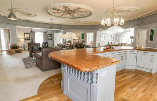 Capel Mawr - Photo 9