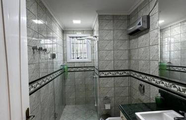 apartamento em bairro nobre suíte com ar condicionado e banheira com hidromassagem - Foto 24