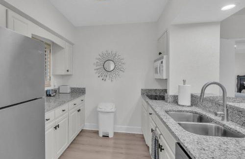 Golf and Tennis Community-Course Views-Corner Unit - Foto 7