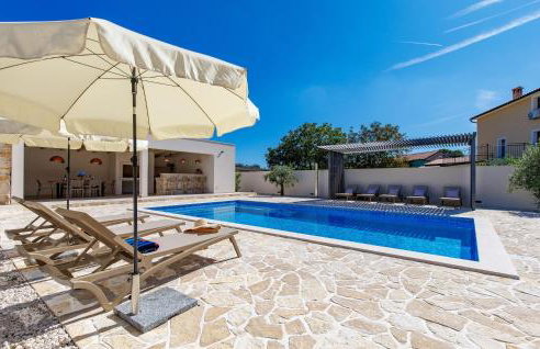 Awesome Home In Kanfanar - Foto 10