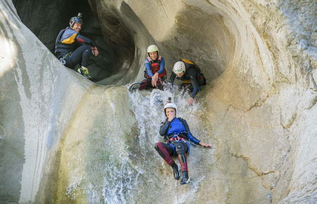 Canyoning nos Alpes suíços - Foto 5