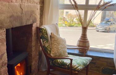 The Old Toll House - Photo 9