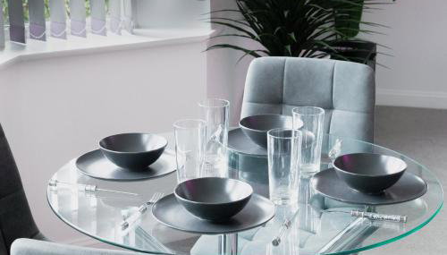 Contractors & Relocators Apt - Long Stay Savings - Fibre Optic High-Speed Wi-Fi - Multiple Free Parking Spaces - Netflix - Guest 4 - Foto 4