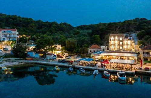 Family-friendly apartments with swimming pool Pomena, Mljet - 22317 - Photo 3