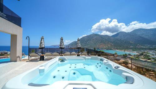 Sun Bliss Villa, wrapped in blue - Photo 3