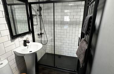 Ty Hapus Central Beaumaris - Photo 8