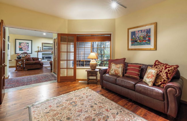 Valley of the Moon by Avantstay Tranquil Escape, Large Yard w/ Hot Tub & Fire Pit - Foto 23