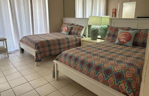 Oh Buoy! Catch the Breeze at This Beachfront Escape! Sleeps 8! - Foto 10