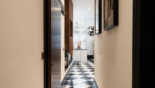 The Vault Luxury Apartment - Photo 4