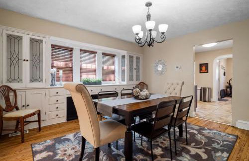 Cleveland 3 Bedroom, 10 Mins to Downtown - Foto 2