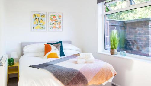 Chic 7-Bed Home for Contractors & Families in St Helens - Foto 3, towels