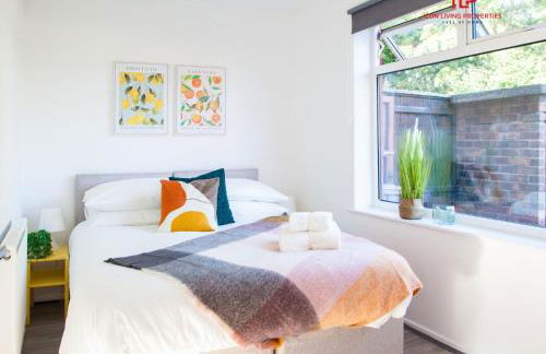 Spacious 7-Bed Home for Contractors & Families in St Helens - Foto 1