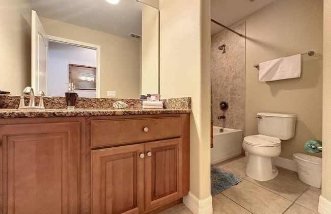 4 Bed 4 Bath With Private Pool/spa 4 Bedroom Home by RedAwning - Foto 39