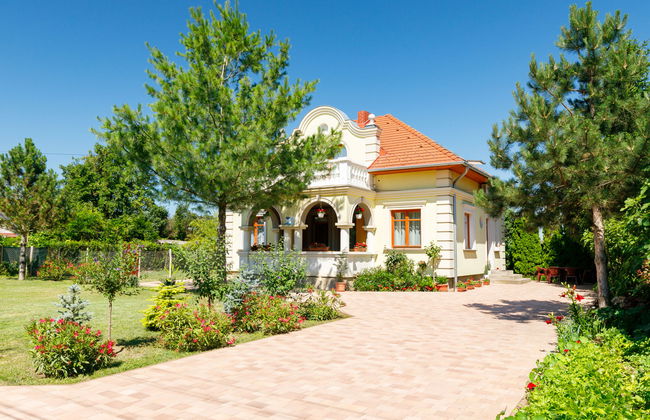 Elisabeta 02 - Foto 1