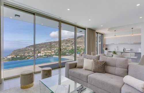 Luxury Villa Bianca by Holiday Rental Madeira - Photo 8