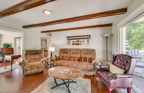 Golf Course Views and Games Galore - Vine Grove Gem! - Foto 7