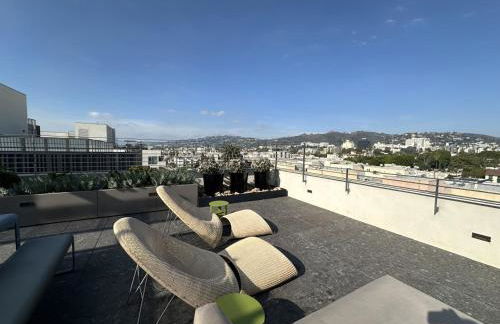 Hollywood Escape! Elegant 2BR 2BA Rental - Foto 32