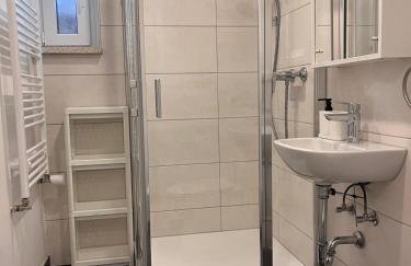 Neu! Große Ferienwohnung 3 Zimmer mit Küche und Bad, 90 qm mit Netflix und PS5 - Photo 9