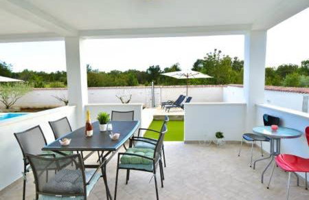 Holiday home Dinko - Photo 11