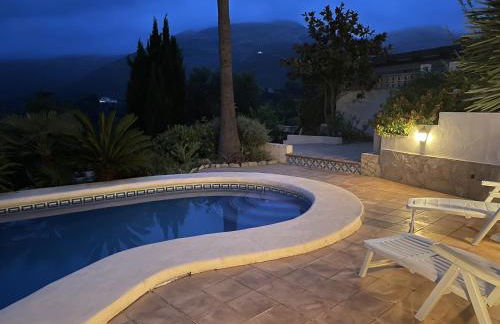 Mediterranean Escape with Garden - Foto 15