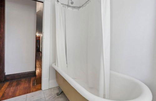 4 Bed Townhome near Goodale Park - Foto 32